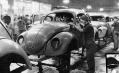 [thumbnail of 1945 VW Beetle Assembly Line B&W.jpg]